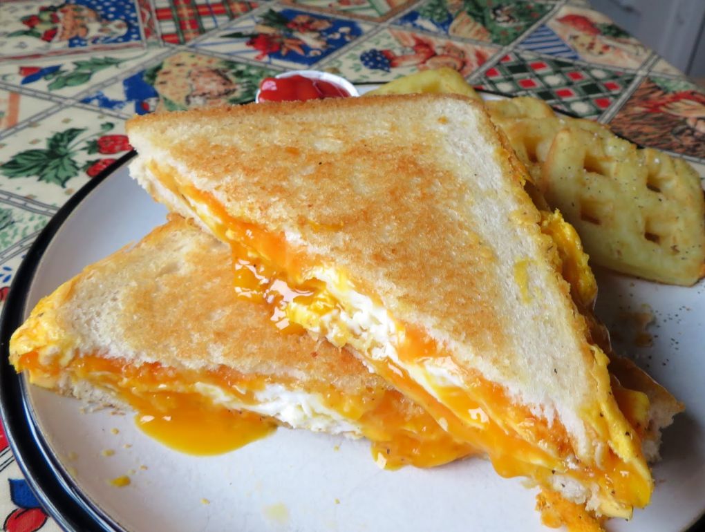 fried egg sandwich