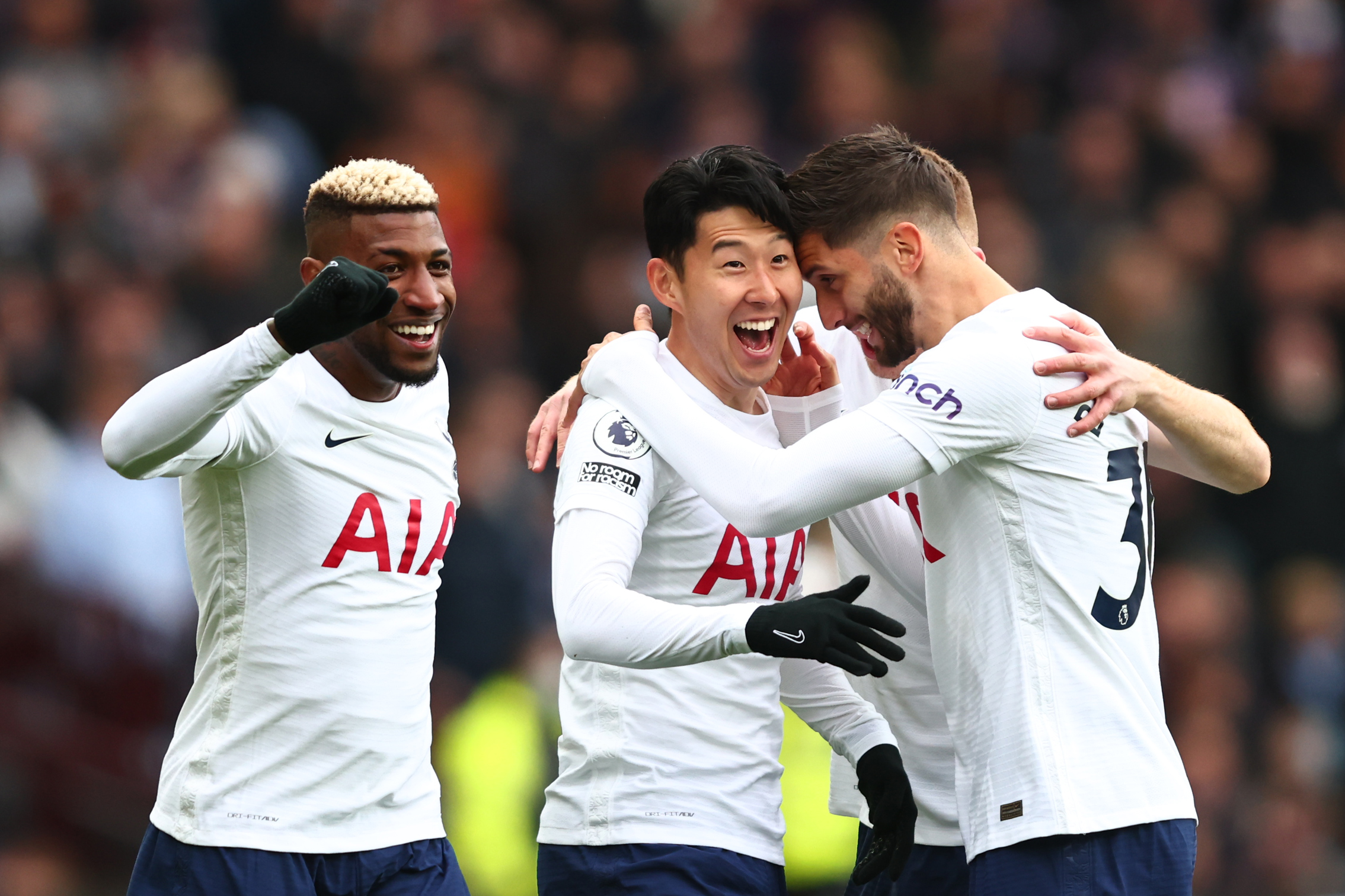 Tottenham players celebrating