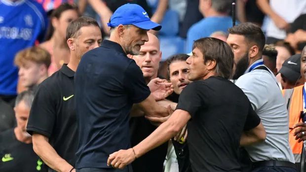 Watch: Incredible scenes as Conte and Tuchel clash at full time; both get  sent off - Harry Hotspur