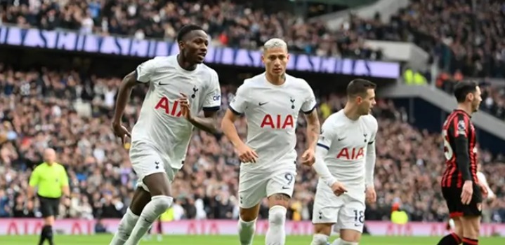Tottenham plot move for 24-yr-old utility man after recommendation from Ledley  King - The Boy Hotspur