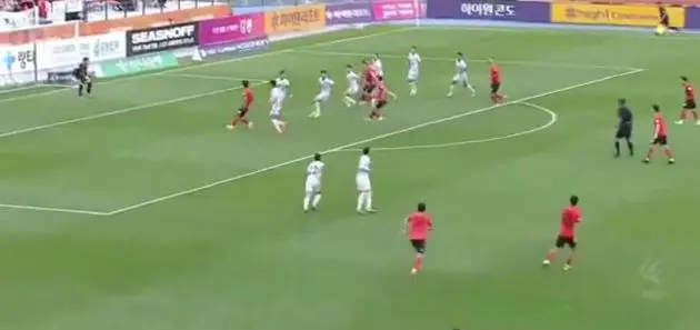 Min-hyuk Yang scores screamer