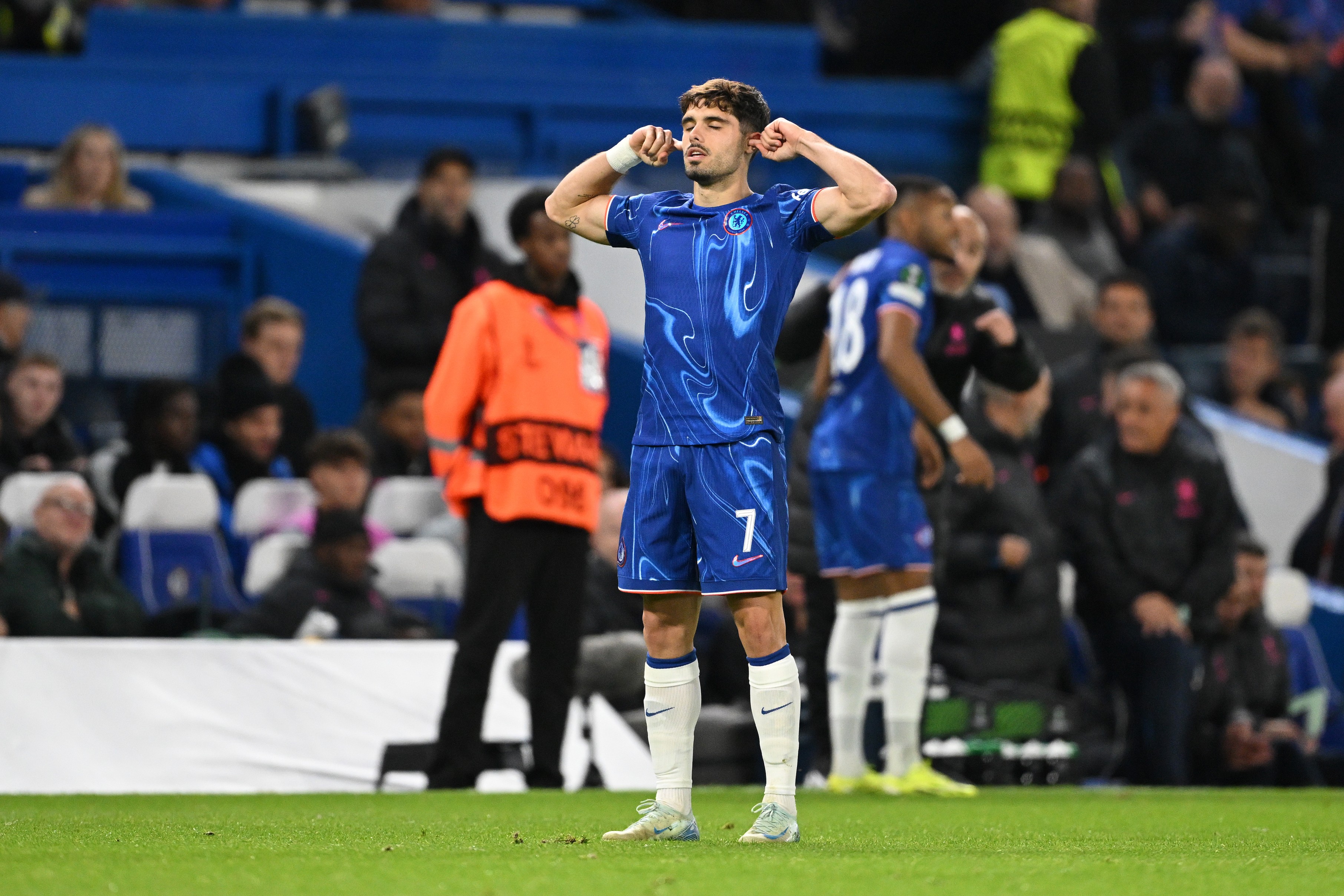 Tottenham missed out on Pedro Neto transfer to Chelsea.