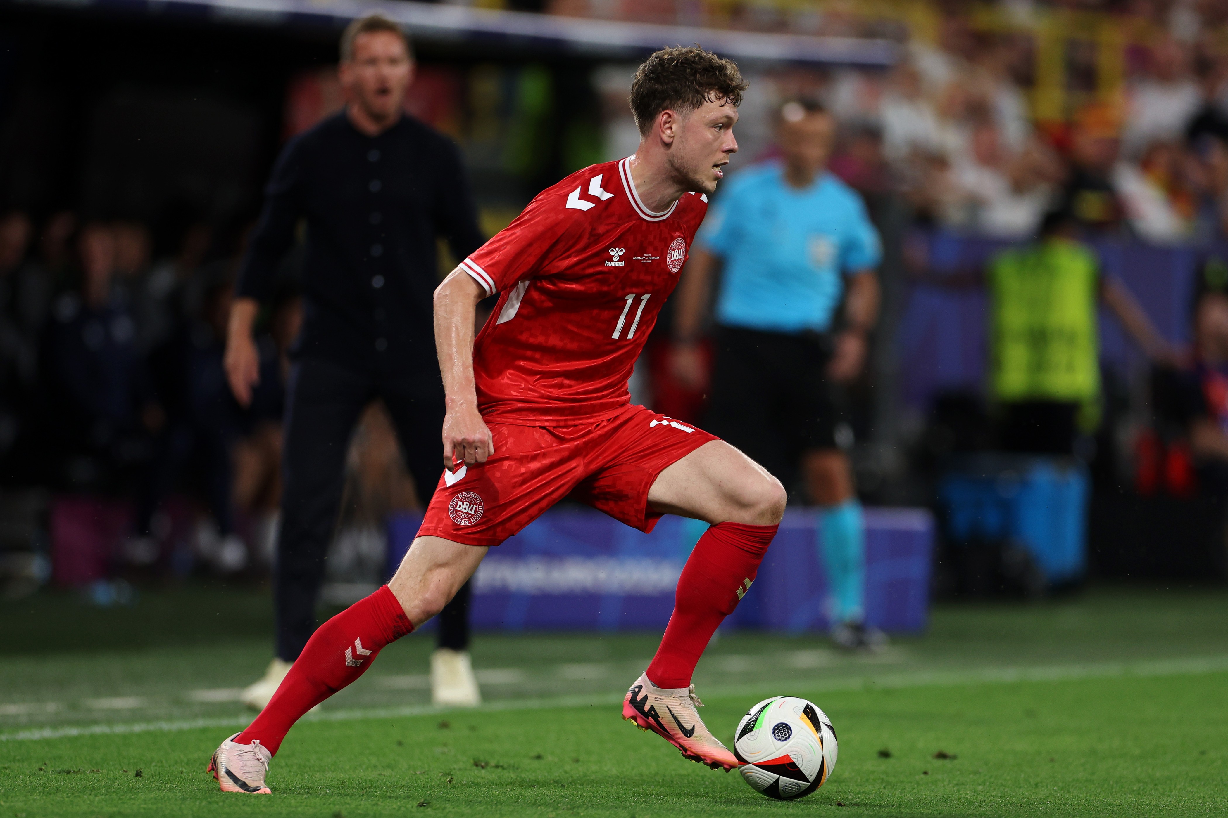 Tottenham want to sign Andreas Skov Olsen.