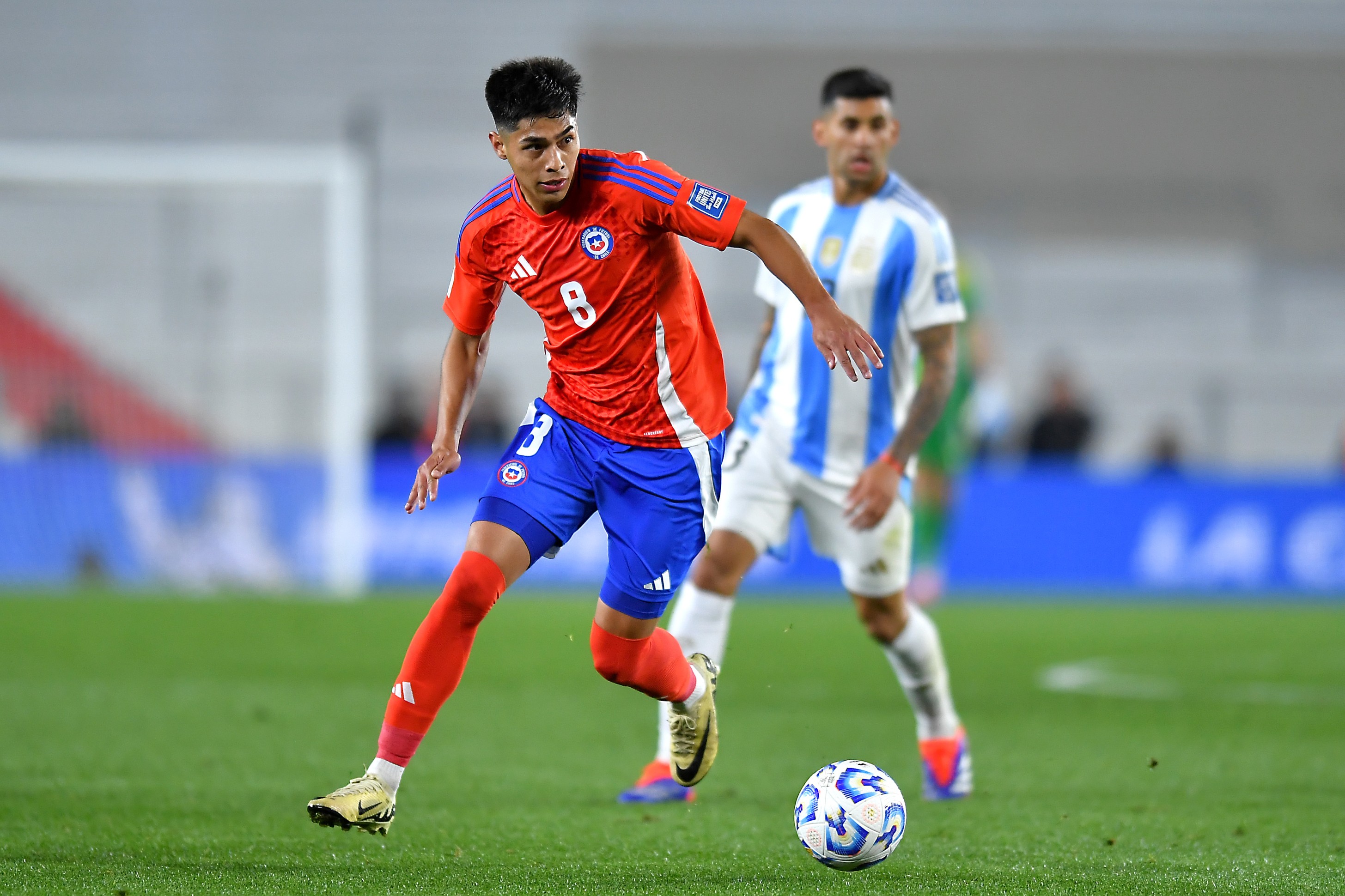 Tottenham and Man United keen on Dario Osorio.