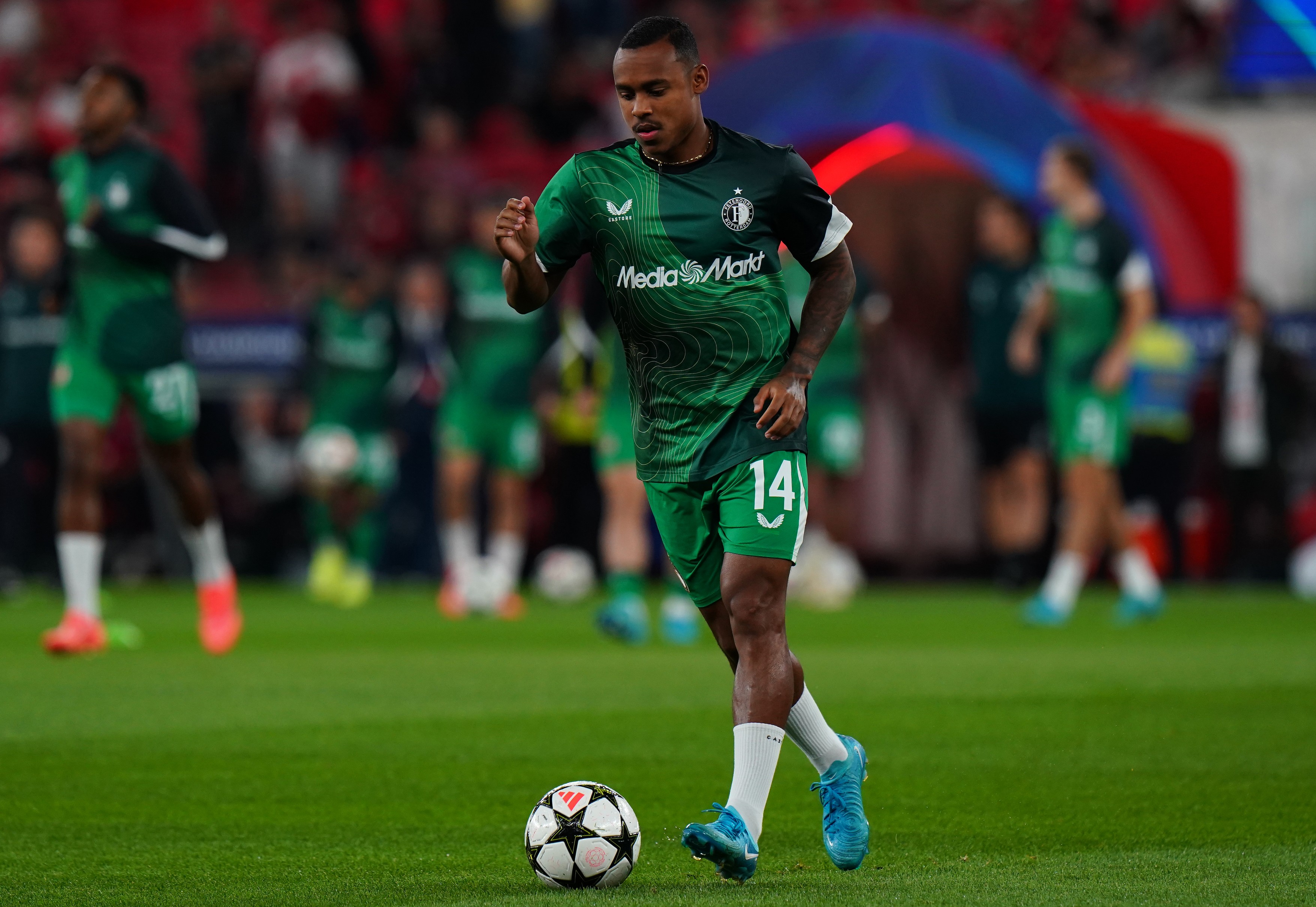 Igor Paixao of Feyenoord in action during the warm up