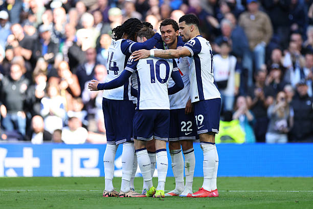 Tottenham players celebrating